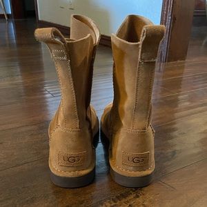 UGG Women's Alida Slouch Boot Size 8